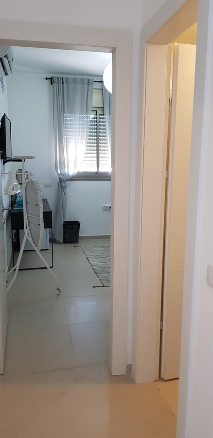 Private Bed/Bathroom In Нетанья Екстер'єр фото